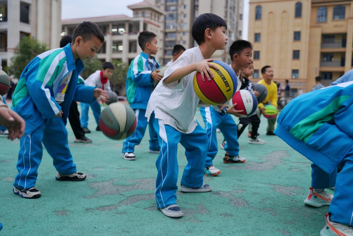 如何在篮球训练中有效应对压力?_0